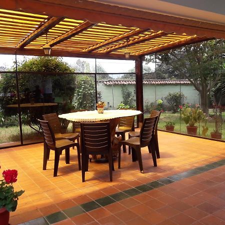 Quinta La Gardenia Hotel Puembo Bagian luar foto